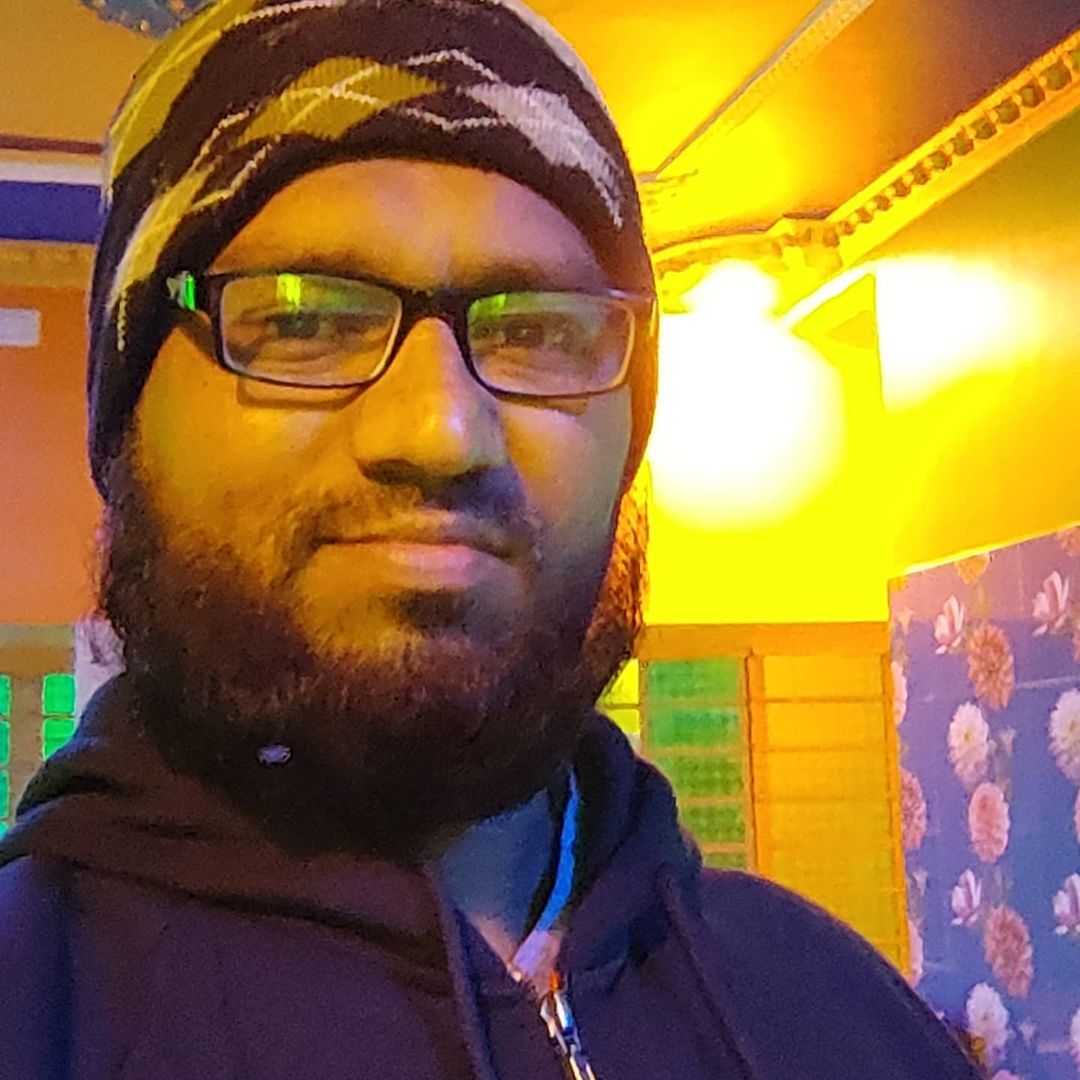 আসসালামু আলাইকুম, শুভ সন্ধ্যা, নিজ বাসভবনে অনেক দিন পরে ছবি তুললাম, কেমন লাগছে?…